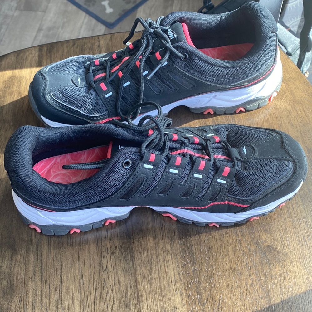 Women’s shoes